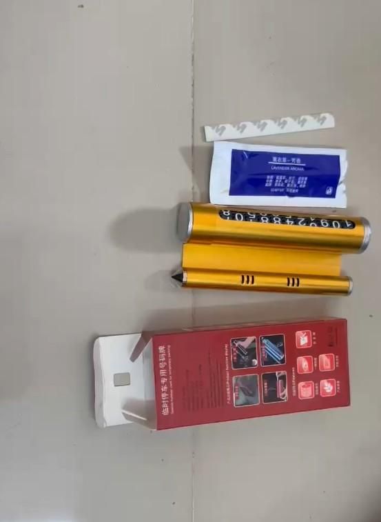 🚗🔨 5-in-1 Car Safety Hammer – Your Ultimate Roadside Protector!