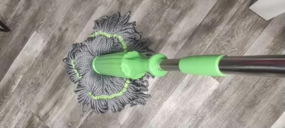 ✨🌀 Self-Twisting Water Rotating Mop 🧹💧 – Easy Cleaning, No Mess!